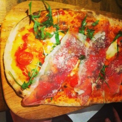 Rustica Pizza with Parma Ham, Rocket and Tomato
